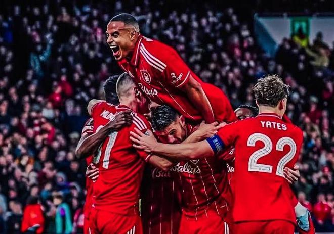 JN体育-包含国际比赛日波尔图远射贴柱：英超节点到来；话题不断；临场指挥获称赞的词条