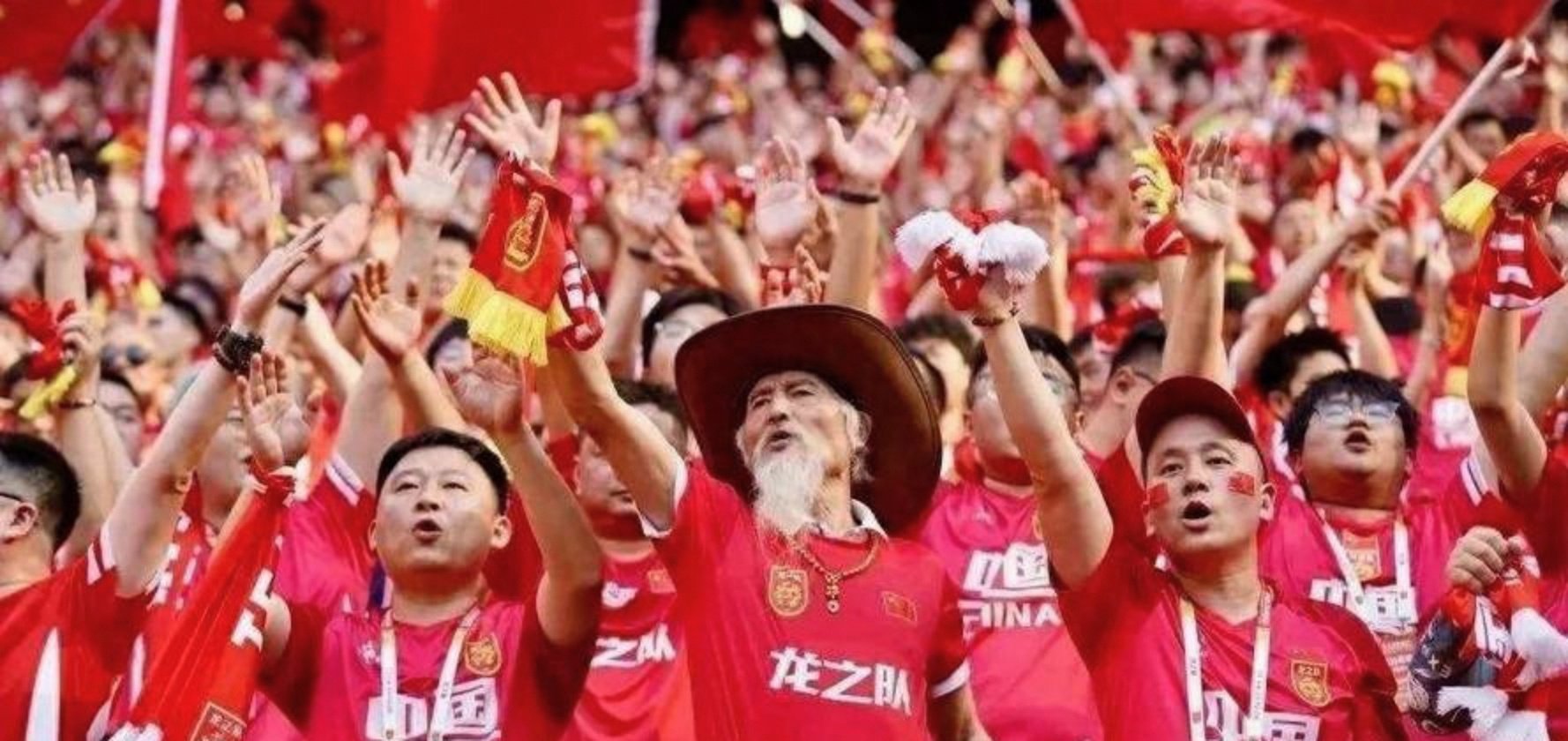 JN体育-关于Uzi在日本队比赛中关键助攻，战术调整引发热议！的信息