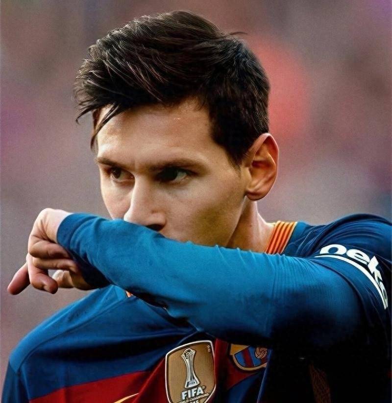 江南体育-梅西回归赛场，赛事规则更新首场状态亮眼，SKT观众沸腾！的简单介绍