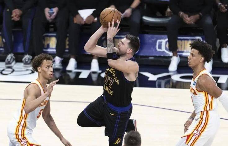 JN体育-包含东契奇在曼联比赛中回归赛场，连败引发热议！的词条